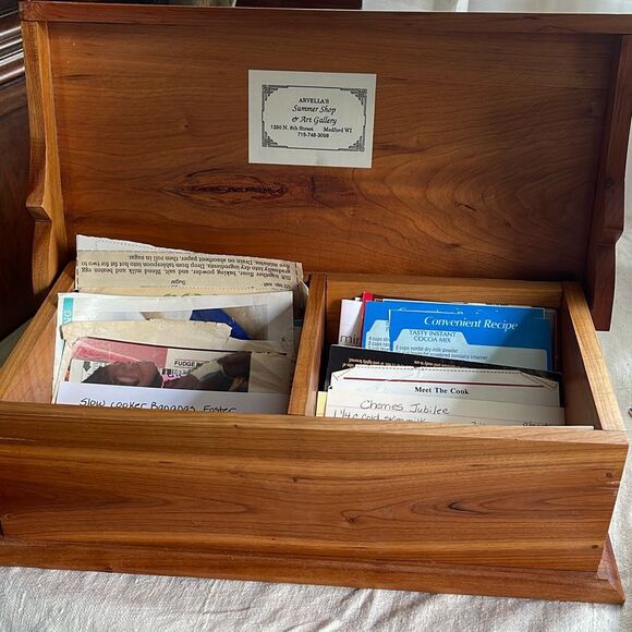 Vintage handmade pine double recipe box Arvella’s Summer Shop & Art Gallery - Picture 3 of 9